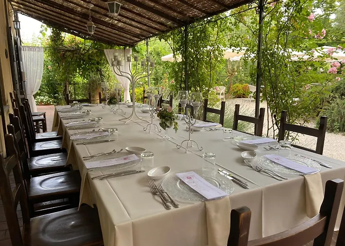 호텔 Torre Del Barbagianni - Castello Di 3*