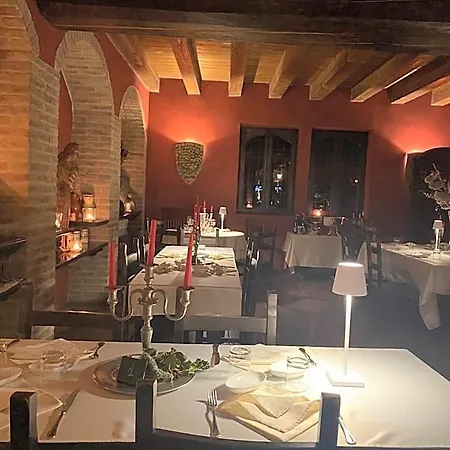 Torre Del Barbagianni - Castello Di Hotel Gropparello