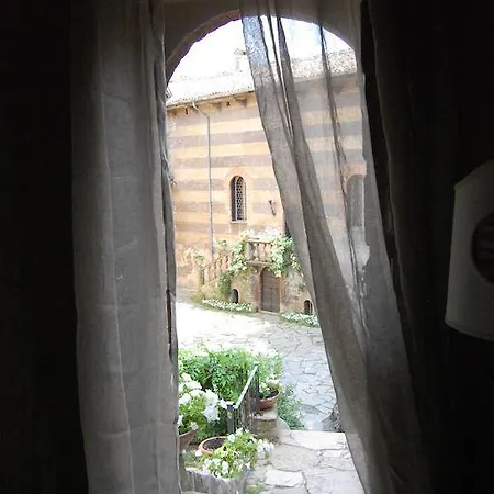 Ξενοδοχείο Torre Del Barbagianni - Castello Di 3*