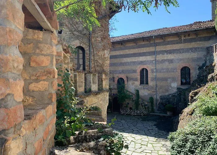 Torre Del Barbagianni - Castello Di فندق 3*